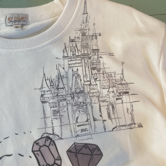 NWOT white Disney crewneck for the ultimate Disney Fan - Picture 2 of 12